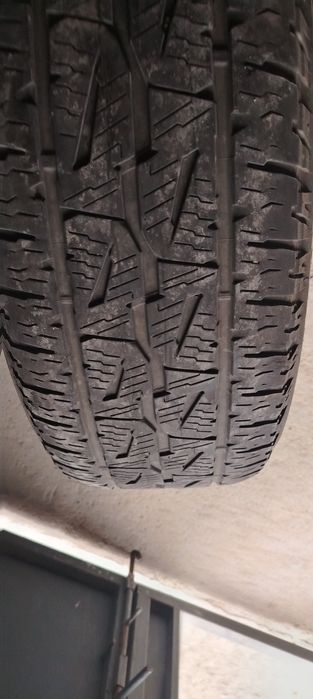 Продается шины 265/65/17 4шт