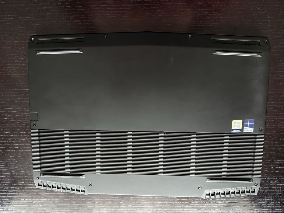 Alienware M17 R1 2019 год