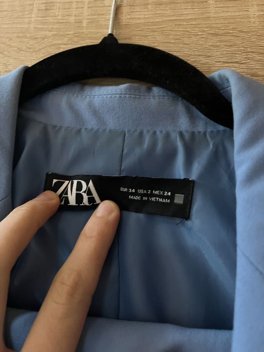 Син костюм Zara размер 34