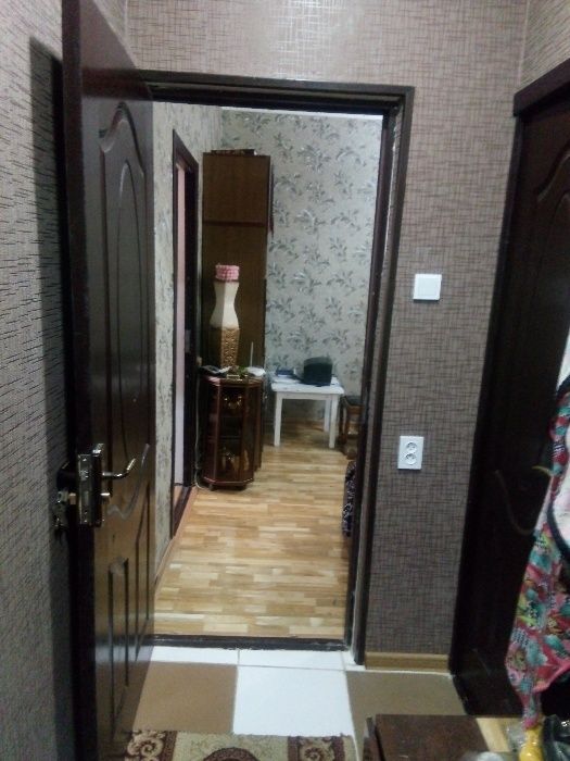 ПРОДАЕТСЯ 2\4\4 перекресток Ширин Фархадский