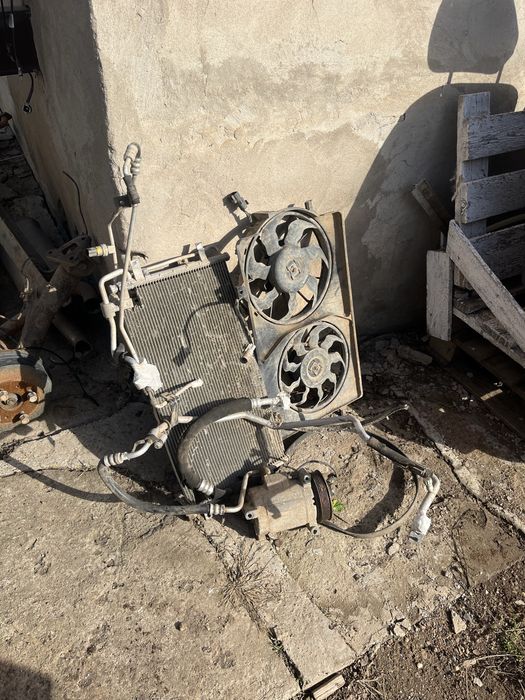 Запчасти на приору 2013года док