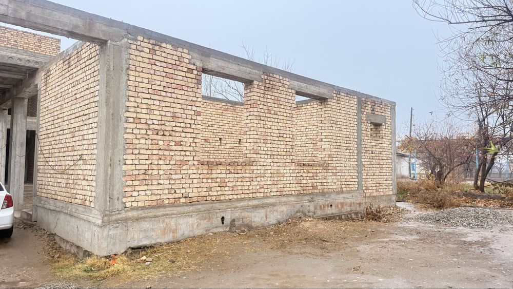 Uy sotiladi 15 sotix