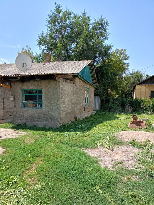 Үй сатылады базарға  жақын