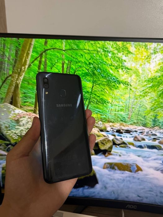 Samsung Galaxy A30
