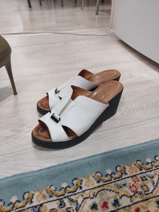 Туфли и шлепки летние