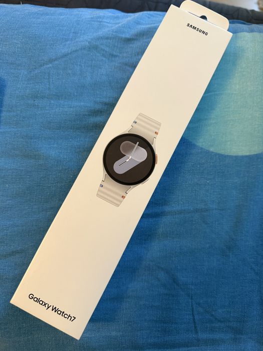 Продавам Samsung Galaxy Watch 7
