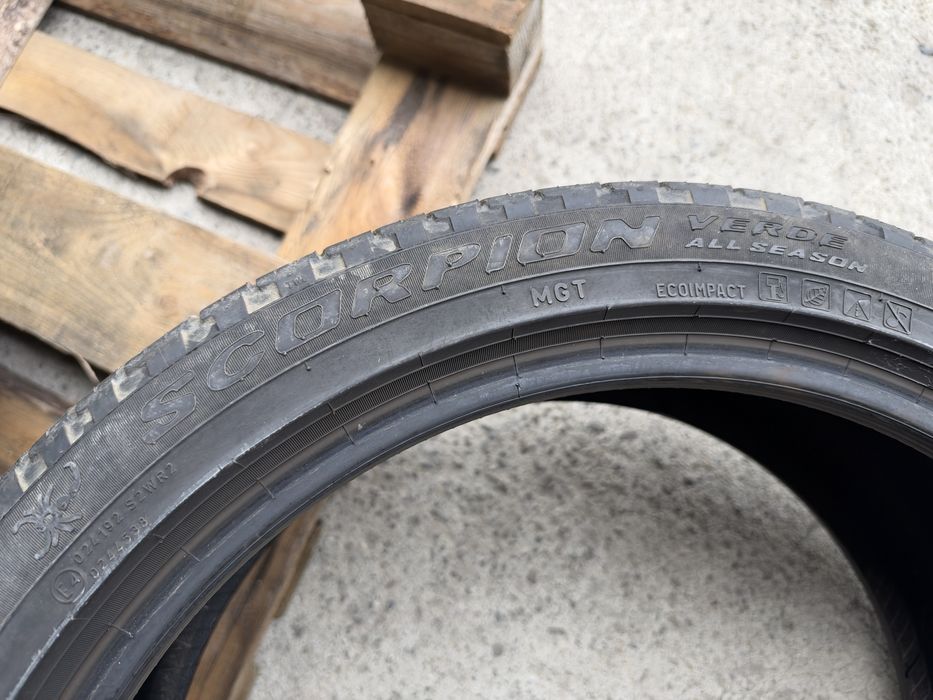 4бр. ЗИМНИ Гуми С Борд 265/40R/21 -PIRELLI- DOT:0122- 5.0мм.+3.8мм. *80€ За Комплект*