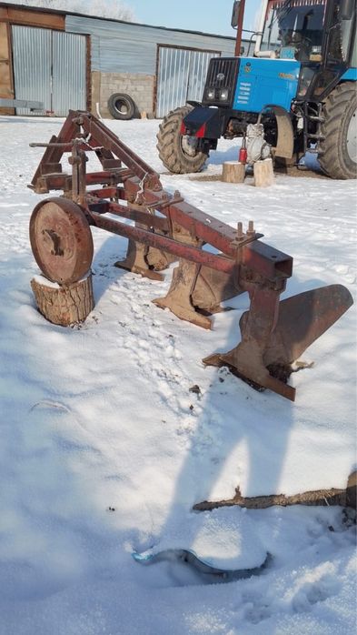 Продам плуг сост хороший заводской