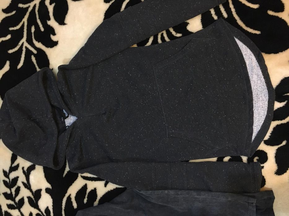 Hanorace pt varsta 12- 13 ani