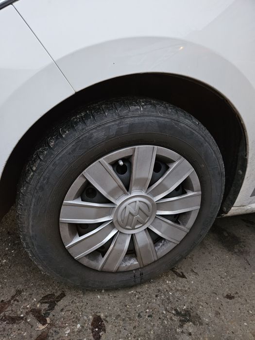 Set roti tabla cu anvelope vara  R14 originale VW UP skoda Citigo Seat