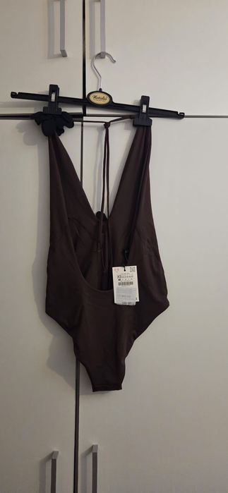 Costum.de baie Zara,mat Xs,maro,nou cu eticheta