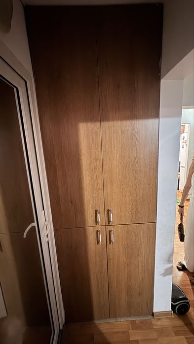 Vand apartament 3 camere+ garaj
