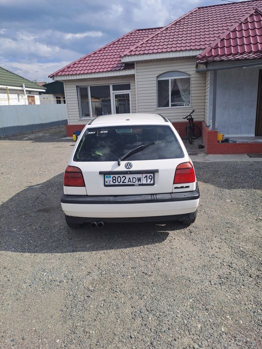 ПРОДАМ СРОЧНО Гольф- 3 1992г,срочно!