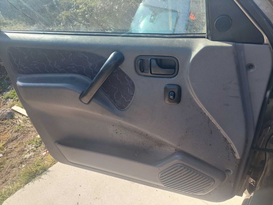 Nissan Terrano 2.7 TDI , Нисан Терано на части!
Май 1999