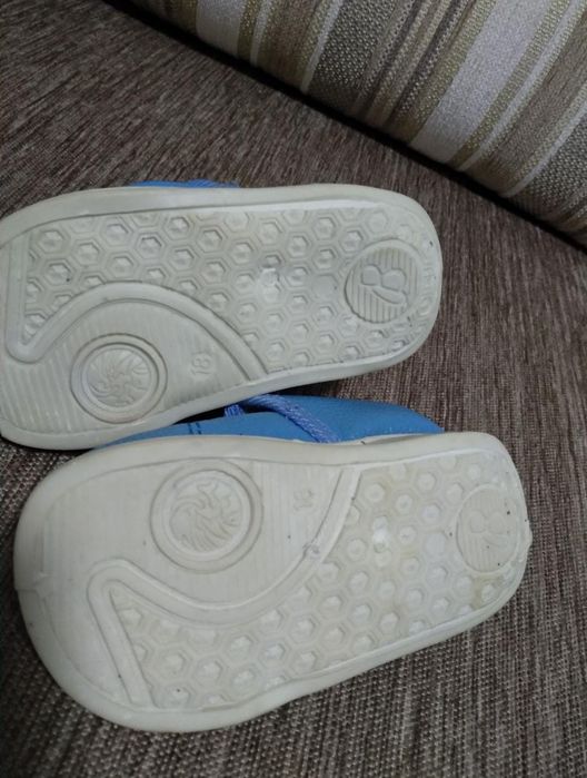 Продам детская обувь