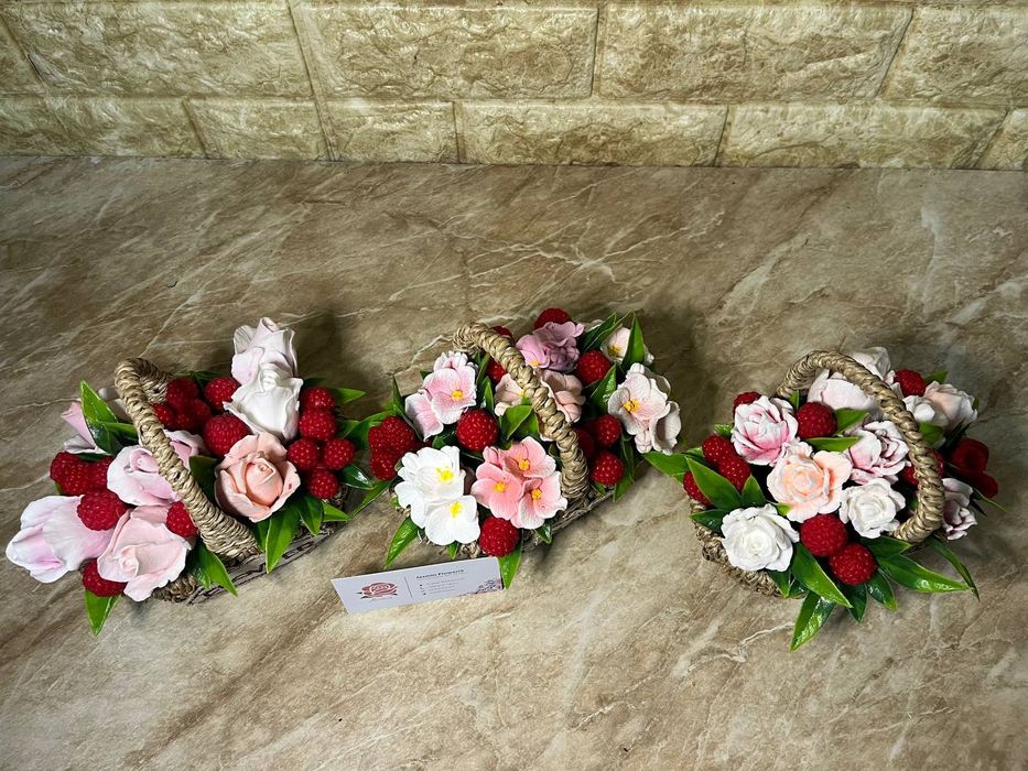 Kichkina savatchali gullarimiz