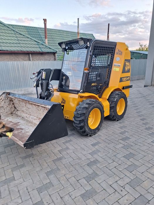 Miniincarcator jcb 185hf Robot