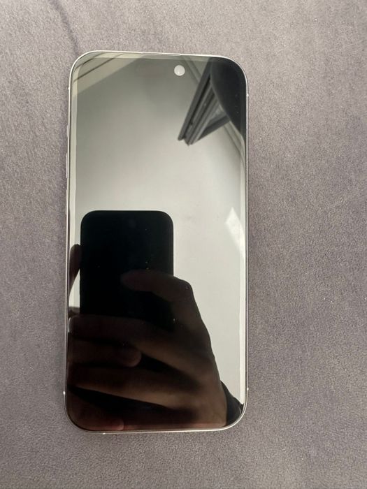 iPhone 15 Pro White piese