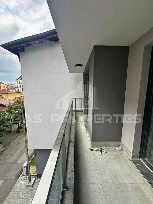 Продава се Тристаен апартамент в София, Надежда 2 - 103 кв.м за 2180 €/кв.м - Снимка #7