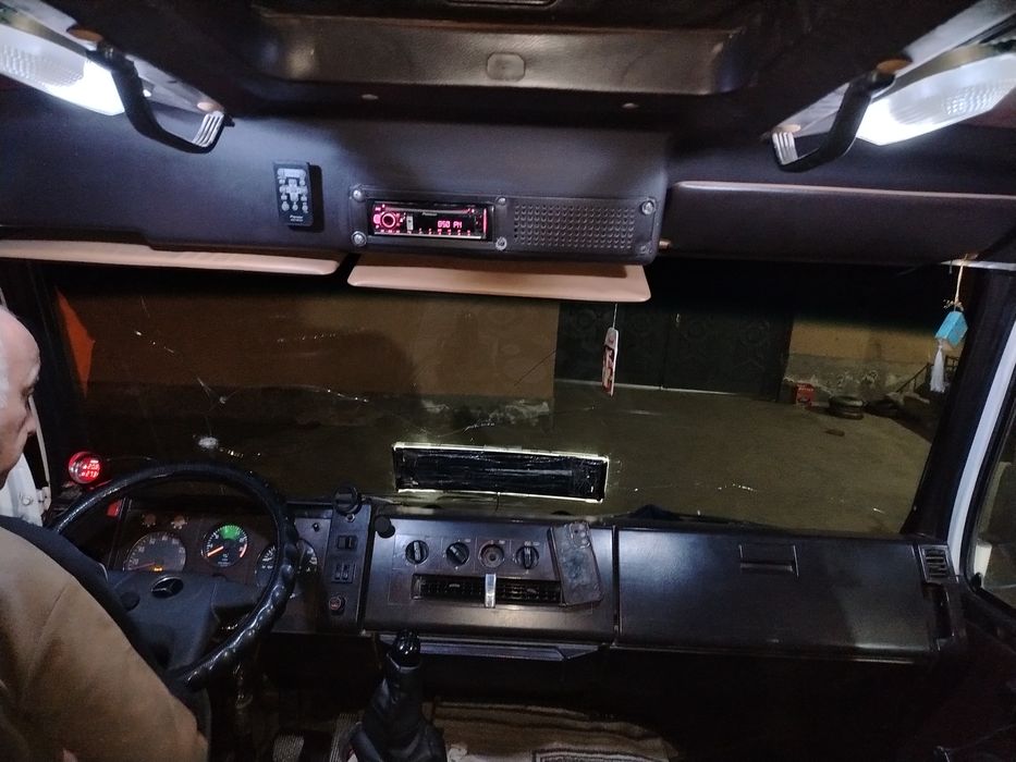 Isuzu Yuk avtomobili Mercedes benz sotiladi 10T lik