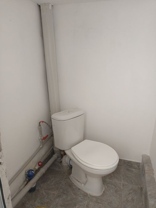 12 мкр, отдельно,кирпич,200 м²