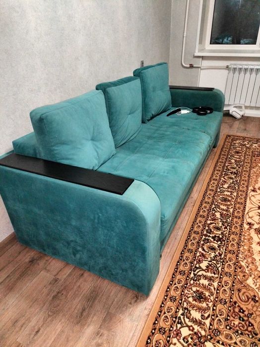 Диван выдвижной с отсеками