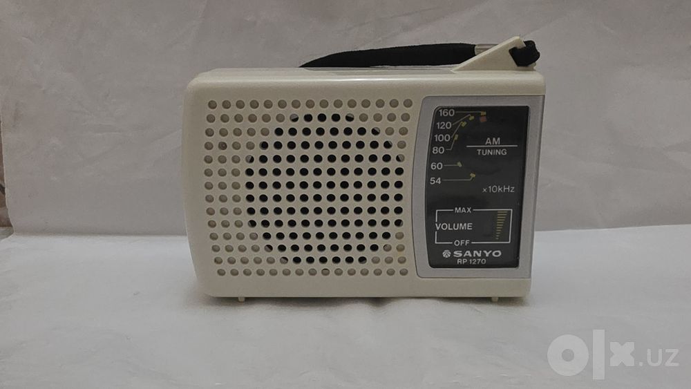 AM-радиоприёмник Sanyo RP 1270.