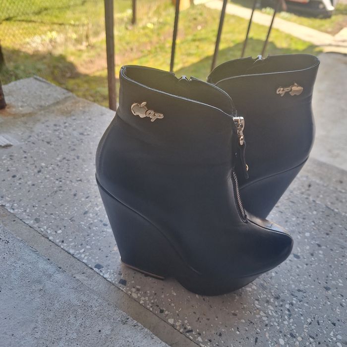 Обувки на платформа