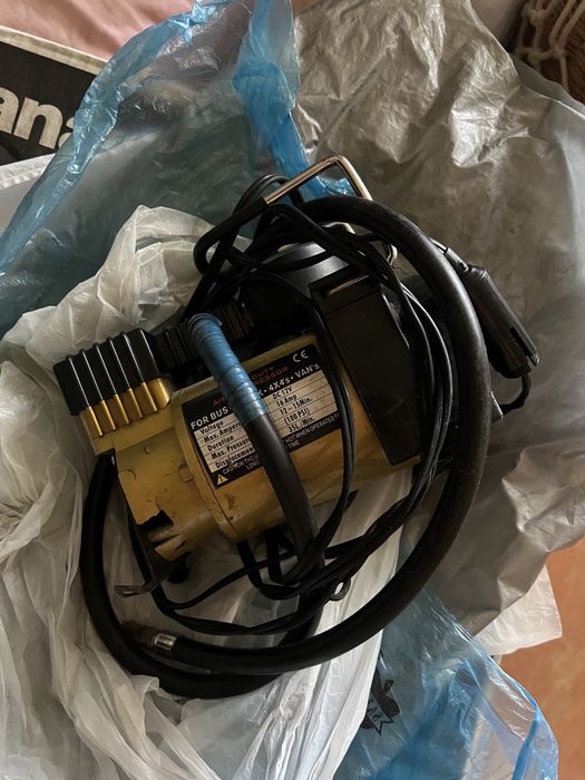 Компрессор автомобильный