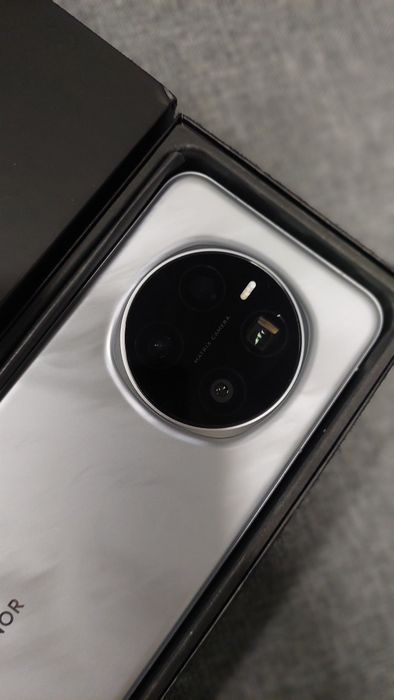 HONOR MAGIC 7 PRO 12GB/512GB НОВ Кутия