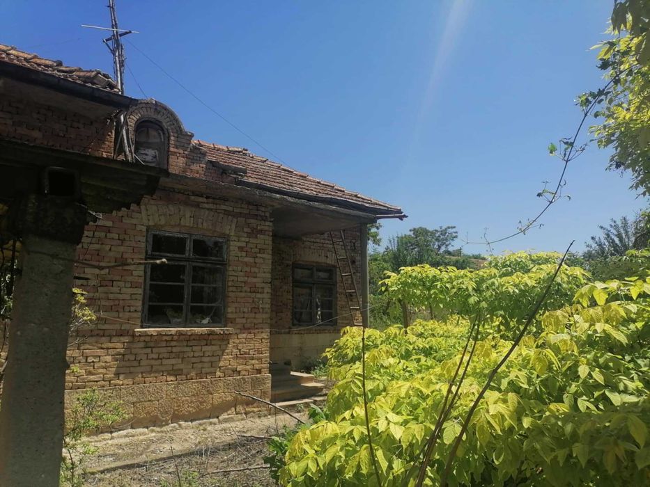 Продава се Къща в с. Садина, Област Търговище - 150 кв.м за 85 €/кв.м - Снимка #1