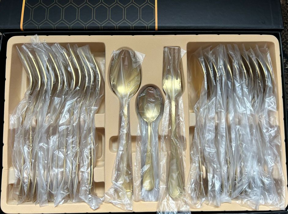 Набор столовых приборов