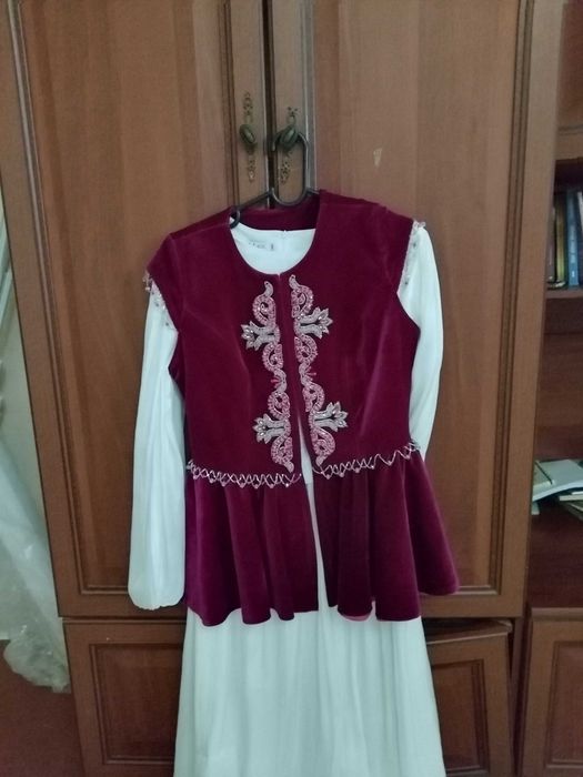Қазақша киімдер кажекей шапан көйлек