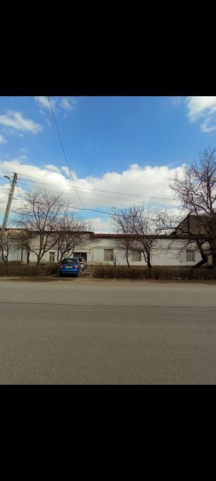 Uy sotiladi yer xisobida 4-5sotix