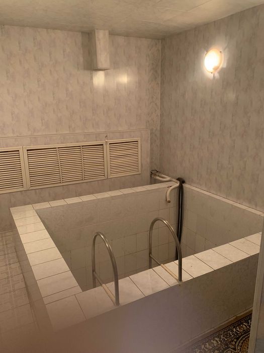 Продается Трех уровневый дом в районе Г. Дружбы.