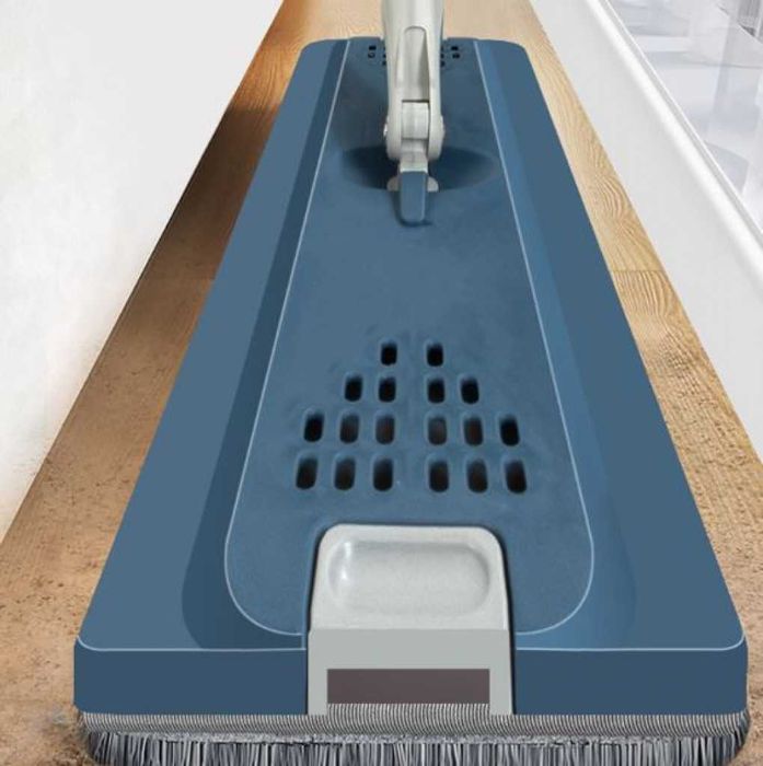 Комплект за почистване с плосък моп и кофа със система за изстискване