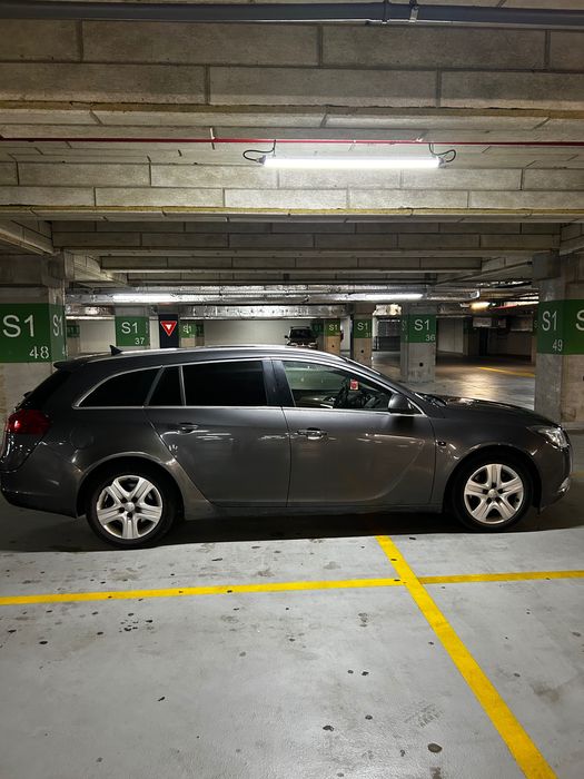 Opel insignia Sports Tourer 2.0 diesel 2010
