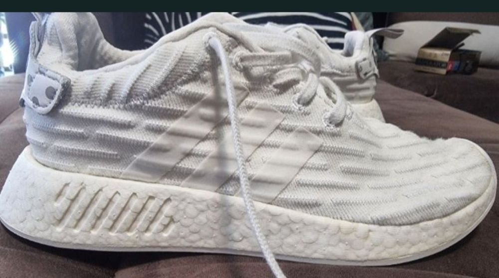 Adidas NMD R2 Primeknit triple дамски маратонки номер 41 1/3