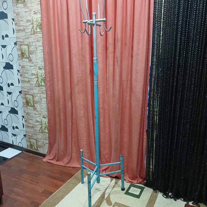 Гардеробная Вешалка