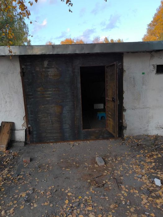 Гаражные ворота продам.