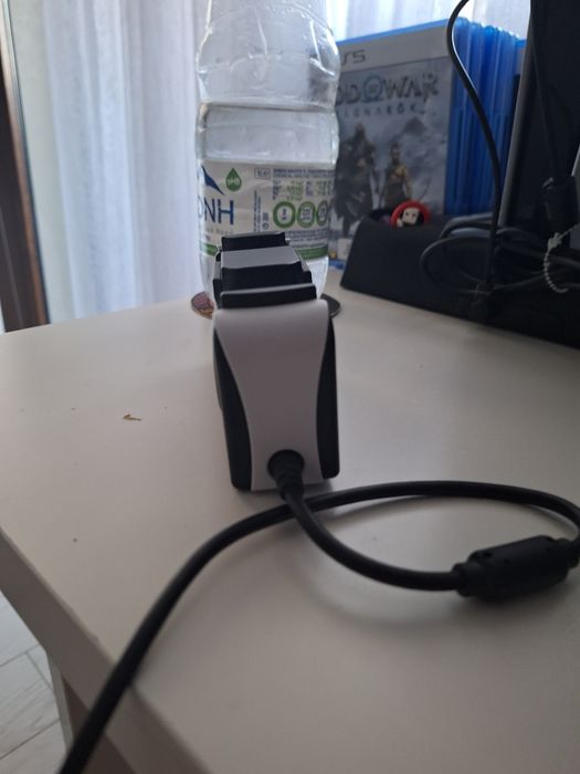Încărcător pentru controllerre de ps 5