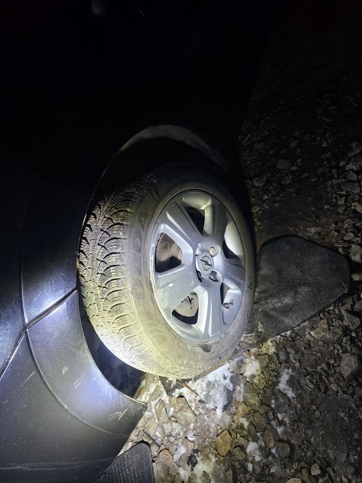 Джанти Опел R15 със зимни гуми