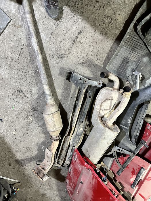 Запчасти на Passat b3