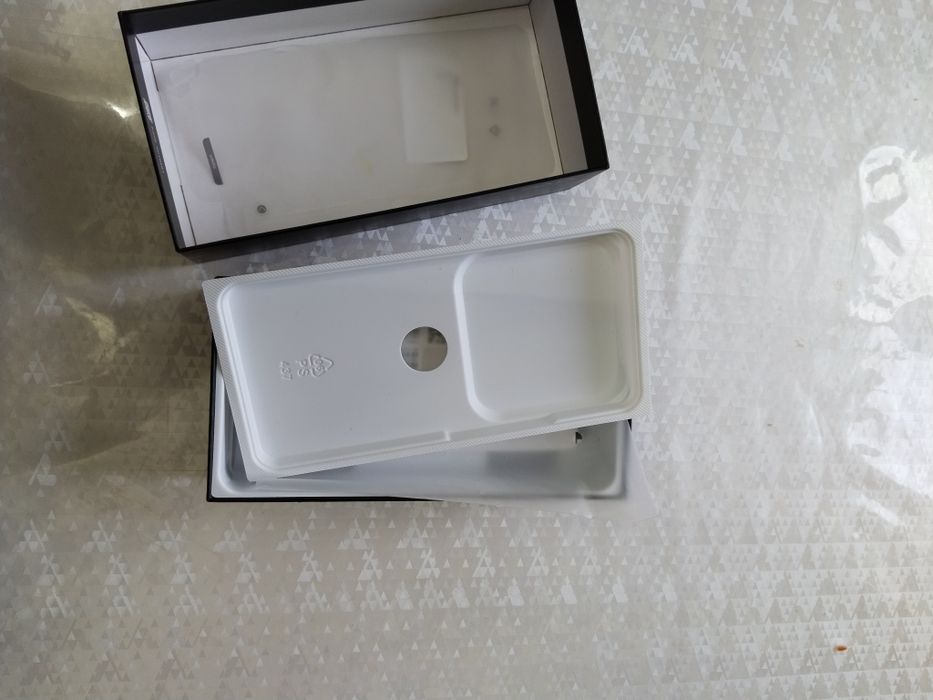 Срочно продам Vivo V50 Lite