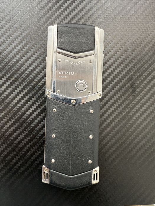 Vertu Signature V