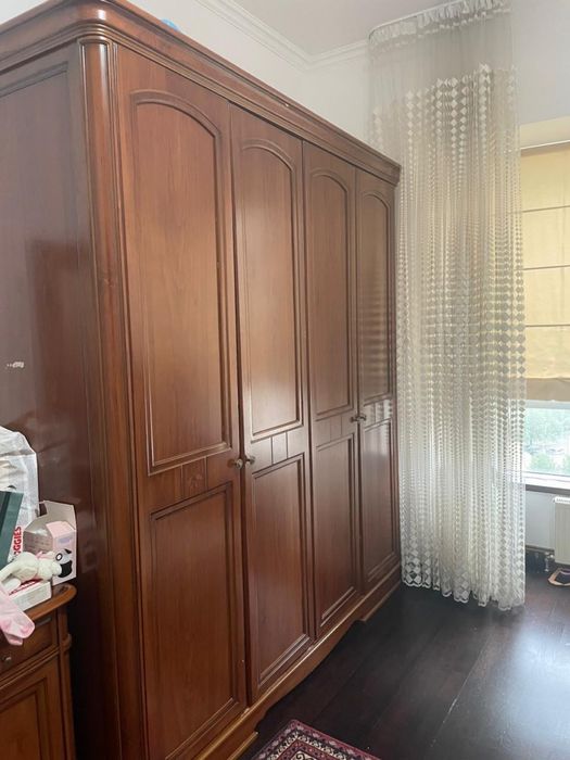 Продам спальный гарнитур