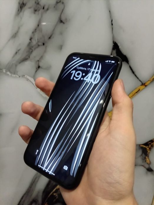 Продам Айфон 11 и идеале