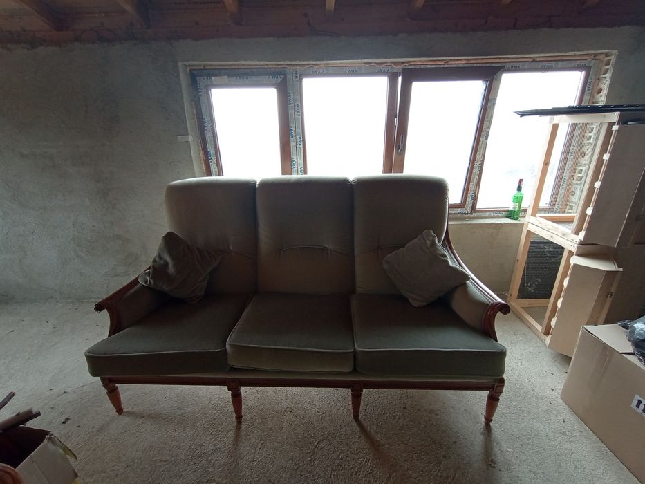 Дъбов диван маслено зелен