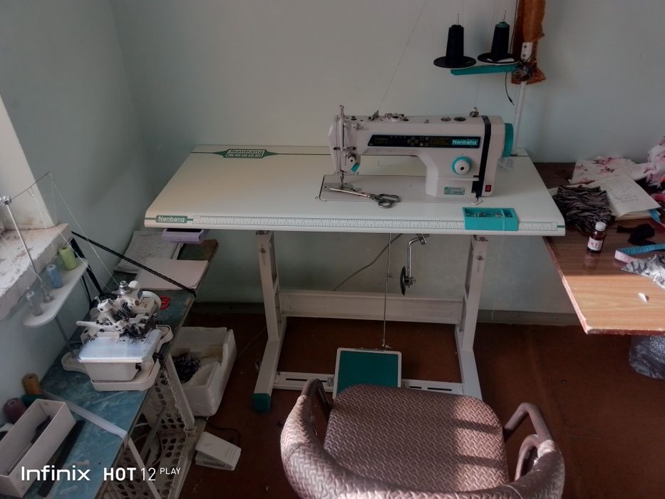 (SROCHNI SOTILADI) Tikuv mashinkasi sotiladi averlok va tuğri chok