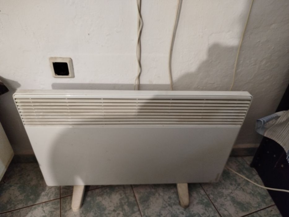 LG конвекторни печка